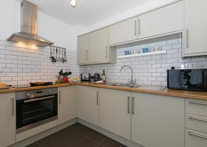 21 Carthew Court Villa